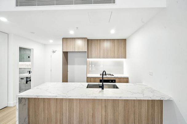 Modern Apartment Living - Stylish, Spacious & Convenient - Photo 1