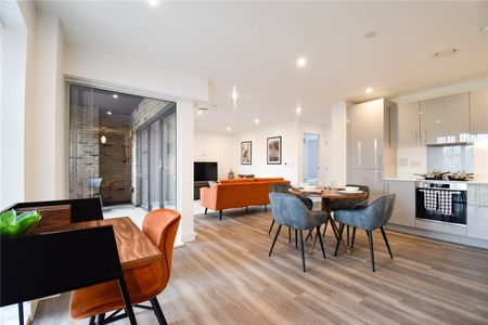 A beautiful 2 bedroom apartment for rent in Cambridge at this stylish development situated within a mile of the City Centre. Phone entry system. Undercroft parking. Furnished. - Photo 2