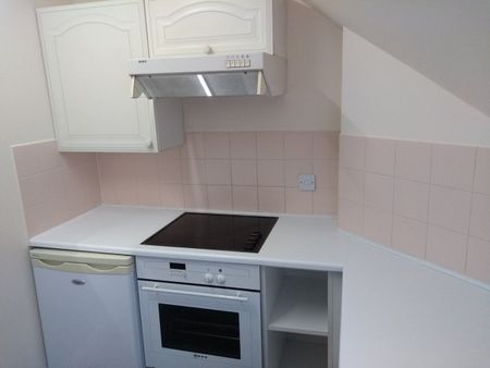 Studio Flat, Hill Lane, SO15 - Photo 5