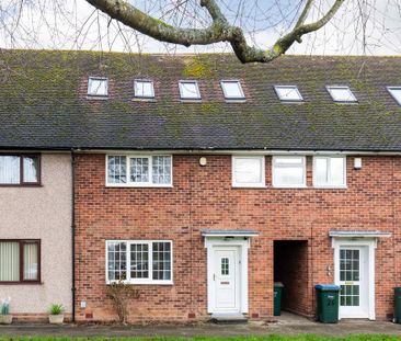 4 bedroom terraced house to rent - Photo 5