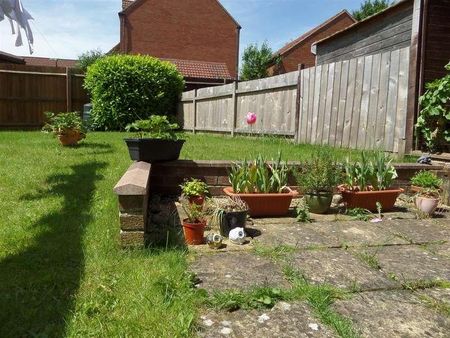 Standen Way, St Andrews Ridge, SN25 - Photo 2