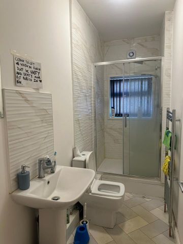 Room in a Shared House, Shafton Place, LS11 - Photo 4