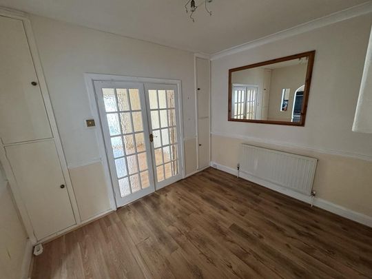 1 bedroom ground floor flat to rent - Photo 1