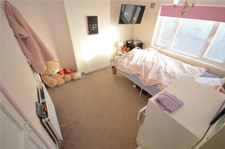 3 bedroom semi-detached house to rent - Photo 4