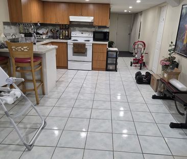 For Lease - 132 Mountainberry Road Unit# Bsmt, Brampton, Ontario - Photo 4