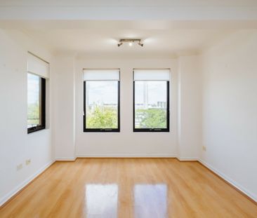 HUGE apartment - Photo 1