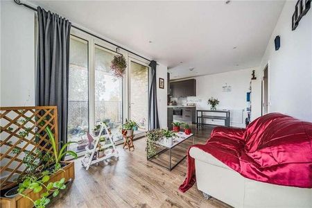 Aldenham Court, Edgware Green, HA8 - Photo 2