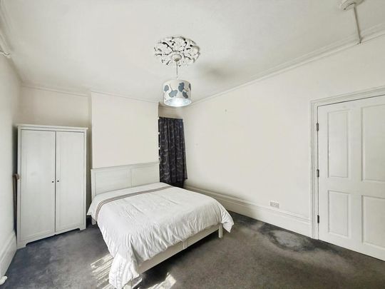 House share to rent - Photo 1