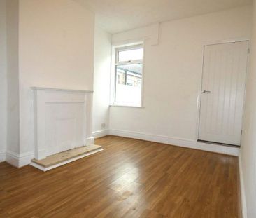 2 bedroom townhouse to rent - Photo 2