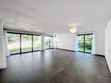 ORANGERIE - MAISON AVEC TERRASSE ET JARDIN DE 117.61M2 - Photo 4