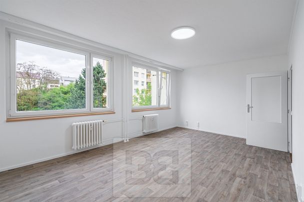 Pronájem bytu 1+kk 33 m² - Fotografie 1
