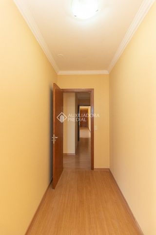 Apartamento com 3 quartos e 97m² para alugar em Menino Deus, Porto Alegre. - Photo 3