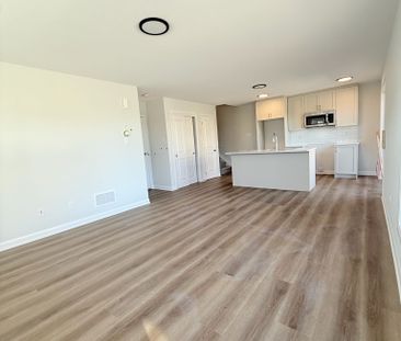 For Lease - 101 Glenroy Gilbert Drive Unit# 2, Barrhaven, Ontario - Photo 4