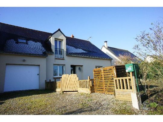 A LOUER MAISON 4 CHAMBRES PELLOUAILLES LES VIGNES ... - Photo 1