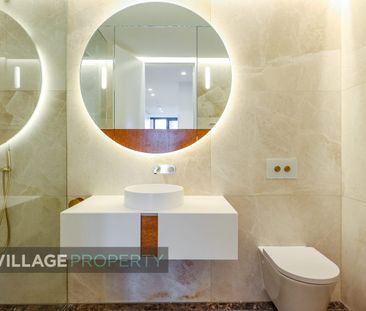 KING & PHILLIP - Near New High Floor Studio Residence - Photo 4