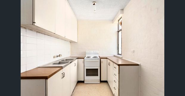 Stellar Location - Photo 1