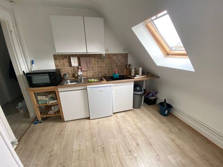 Location Appartement 2 pièces 25m² - Photo 2