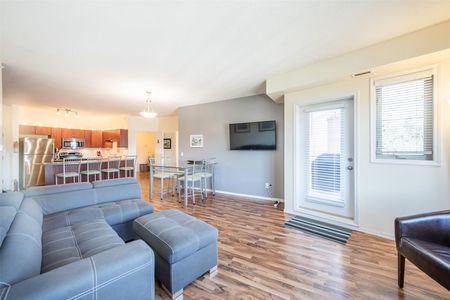 Top Floor 2 bedroom + den at Quail Ride - Photo 4