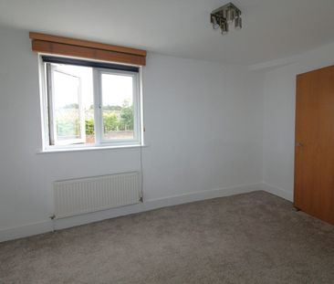 Flat to rent on - Photo 6