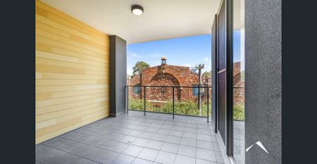 2 x 2 apartment in prime inner city location - Photo 4