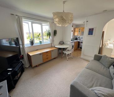 Studio Flat, John Williams Close, SE14 - Photo 3