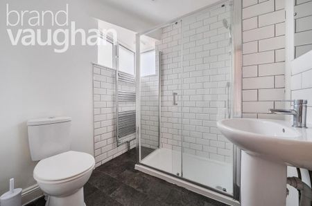 4 bedroom bungalow to rent - Photo 4