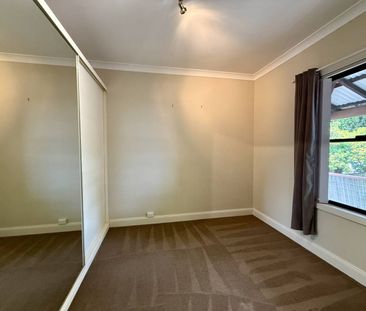 Three bedroom Home in Lithgow CBD - Photo 5