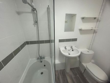 1 bedroom flat to rent - Photo 2