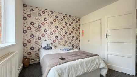 3 bedroom apartment to rent - Photo 5