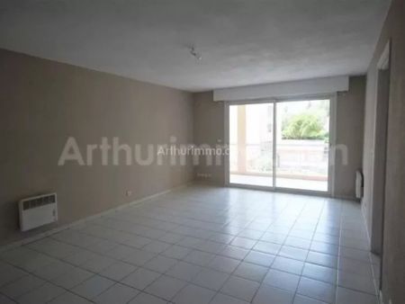 Location Appartement 3 pièces 66 m2 à Fréjus - Photo 2