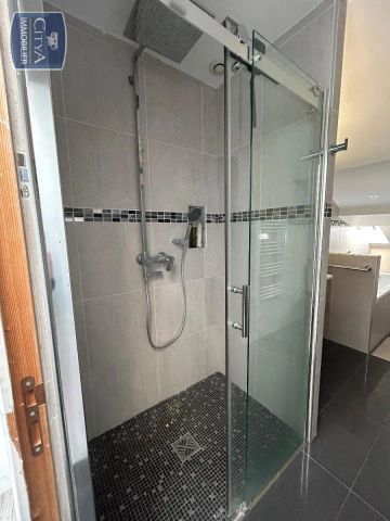 Appartement à louer 3 pièces 78m² - Photo 2