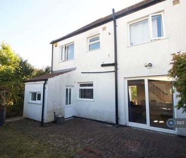 1 bedroom in a house share to rent - Photo 5