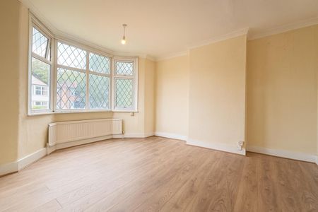 5 Bedroom House To Let - HP13 - Photo 2