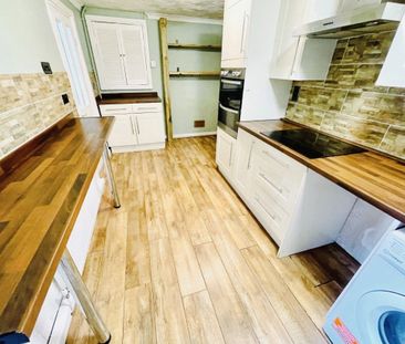 Jubilee Road, Six Bells, ABERTILLERY - Photo 5