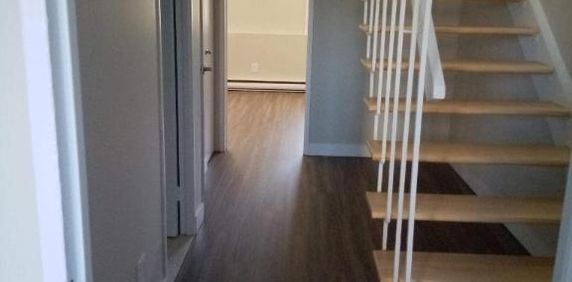 3 CH - 1 SDB - Longueuil - $2,090 /mo - Photo 2