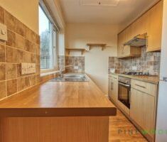 1 BEDROOM Bungalow - Detached - Photo 3