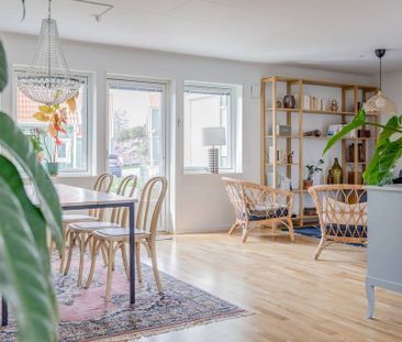 Västerhöjdsvägen, Kärna - Photo 2