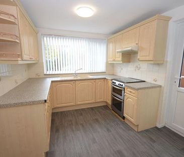 3 bedroom semi-detached house to rent - Photo 2