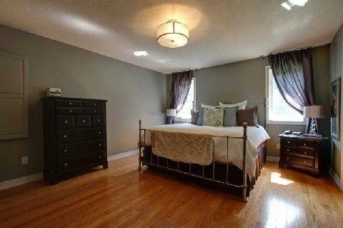 For Lease - 153 Niagara Drive, Oshawa, Ontario - Photo 1