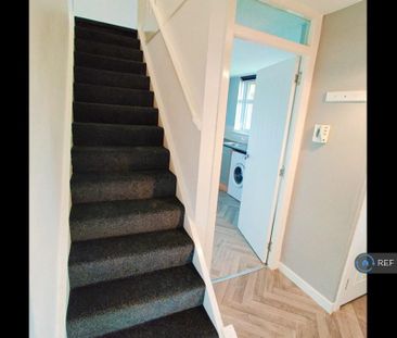 3 bedroom maisonette to rent - Photo 5