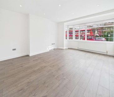 Edgwarebury Lane, Edgware, HA8 - Photo 2
