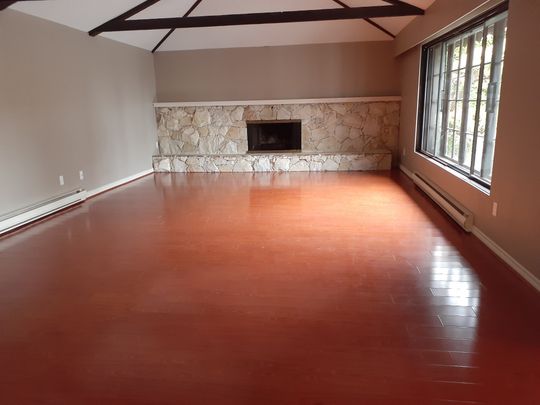 987 Cross Creek Road, West Vancouver, Bc - Photo 1