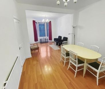 Francis Avenue, Ilford - Photo 6