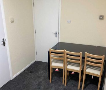 3 bedroom maisonette to rent - Photo 6