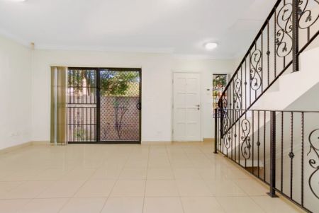 2/93-95 Clissold Parade,Campsie,New South Wales 2194, Sydney - Photo 4