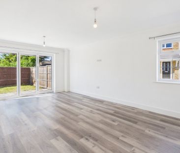 Lady Hatton Place, Stoke Poges,SL2 - Photo 2