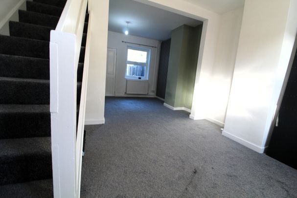 98 Wellington Street - Photo 1