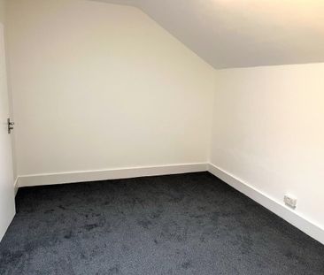 3 bedroom flat to rent - Photo 6