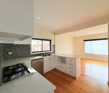 145 South Street, Hadfield VIC 3046 - House For Rent | Domain - Photo 5