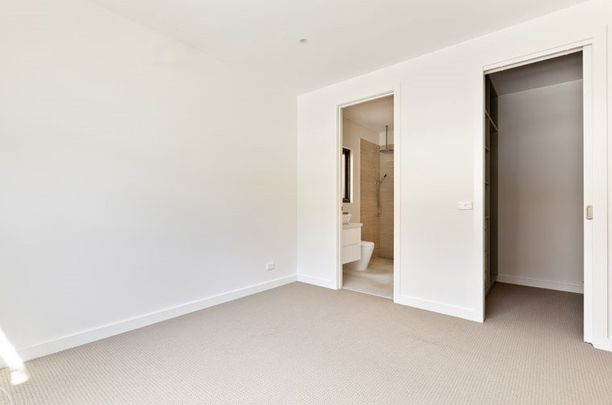 3/12 Raglan Road, Research - Photo 1